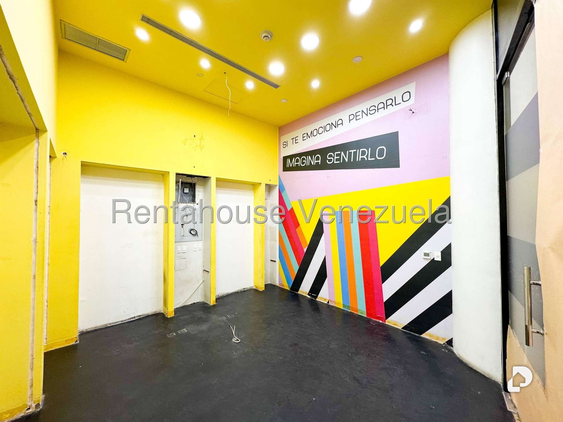 Local comercial en Parroquia La Candelaria, Caracas – 13