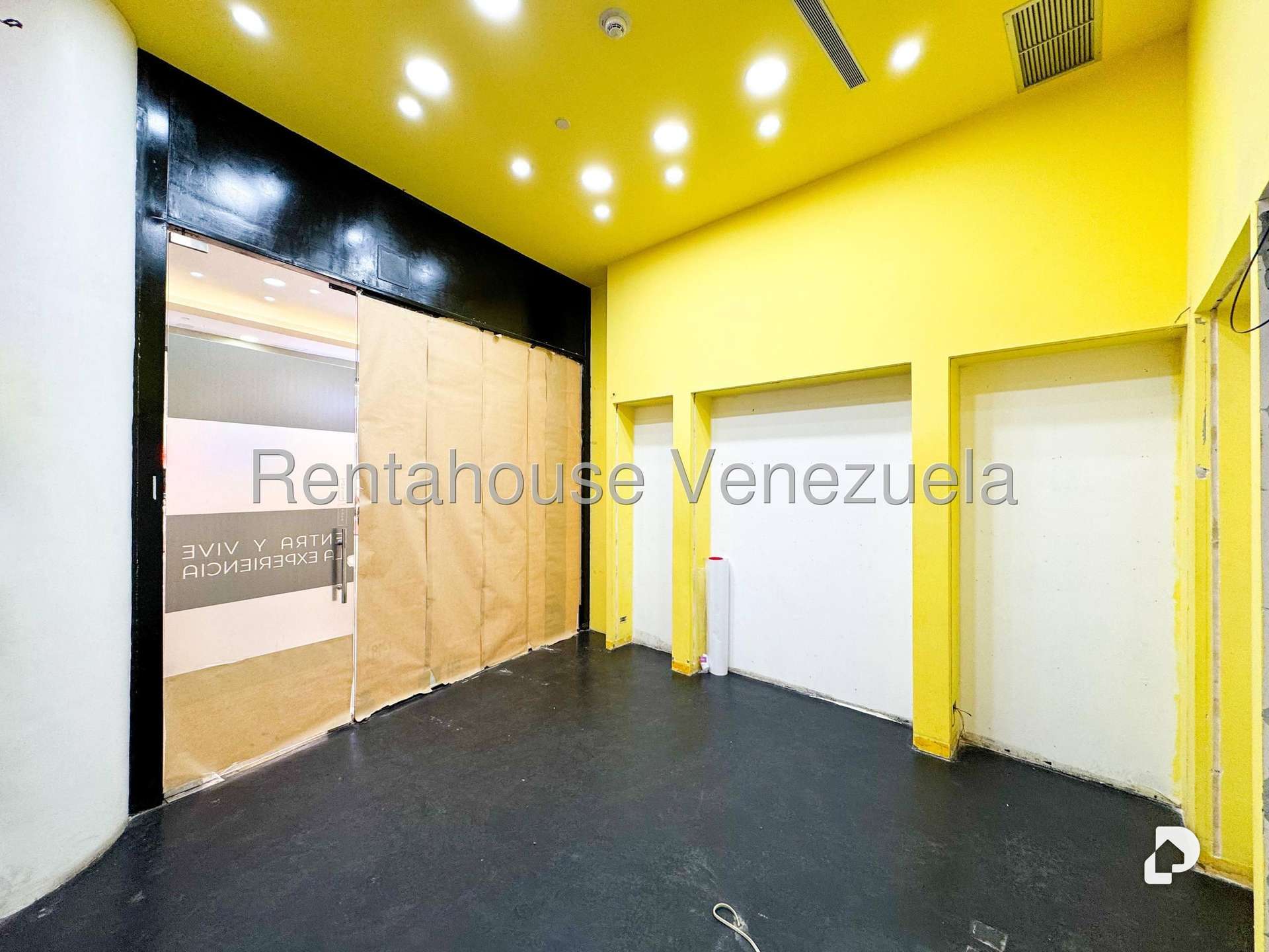 Local comercial en Parroquia La Candelaria, Caracas – 16