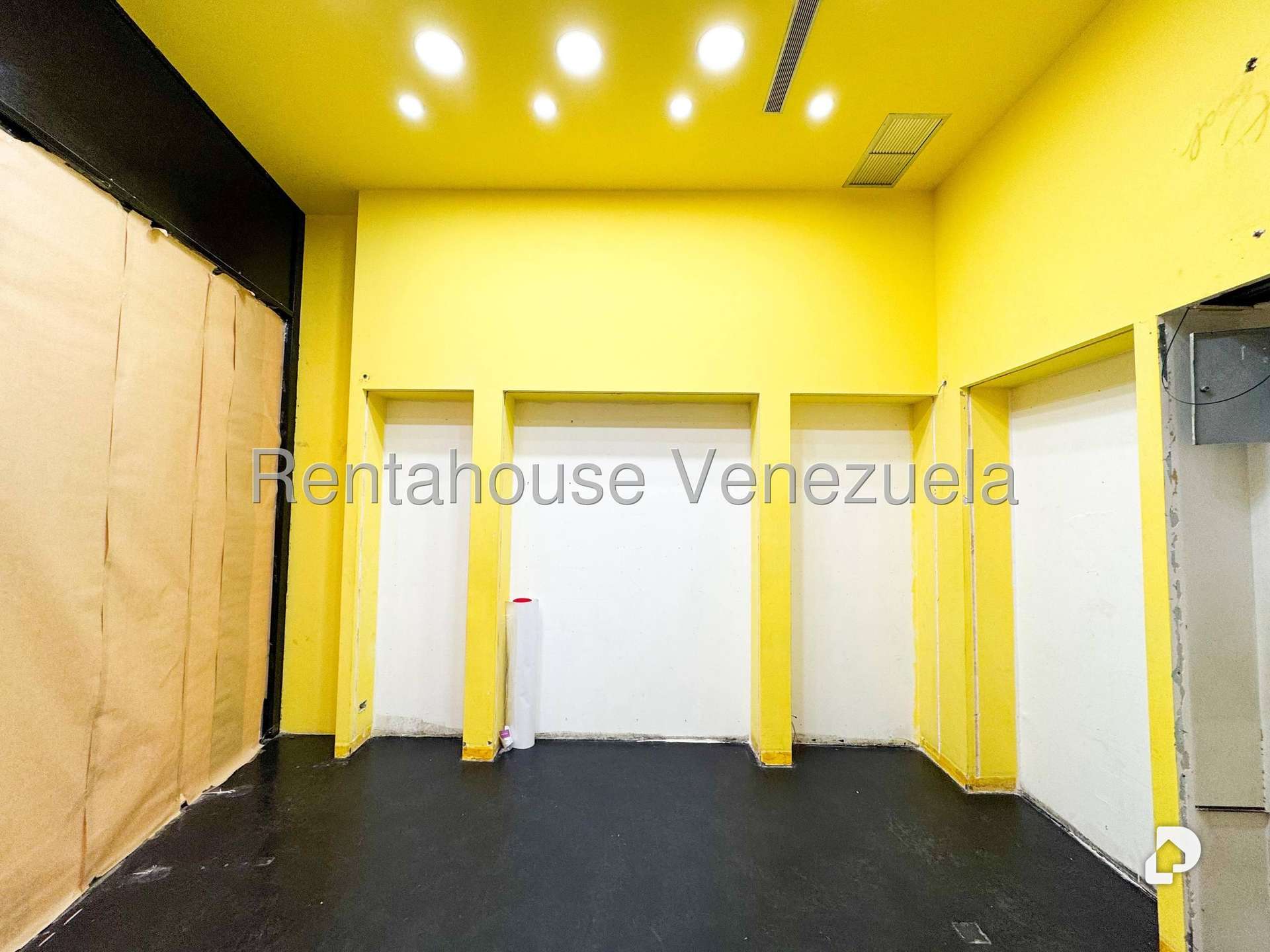 Local comercial en Parroquia La Candelaria, Caracas – 11