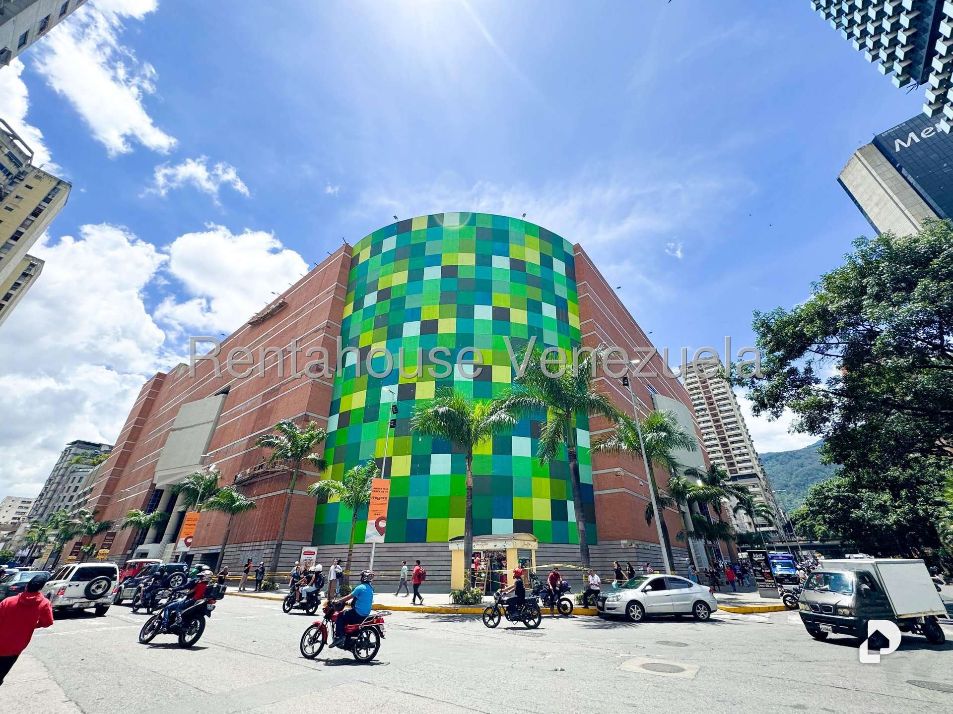 Local comercial en Parroquia La Candelaria, Caracas – 1