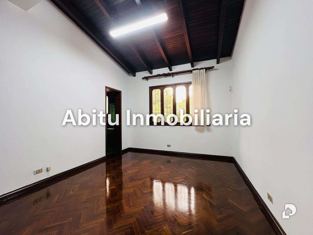 Casa en Country Club, Caracas – 25