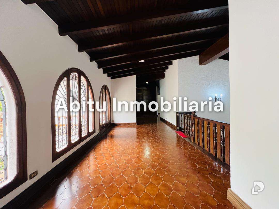 Casa en Country Club, Caracas – 26