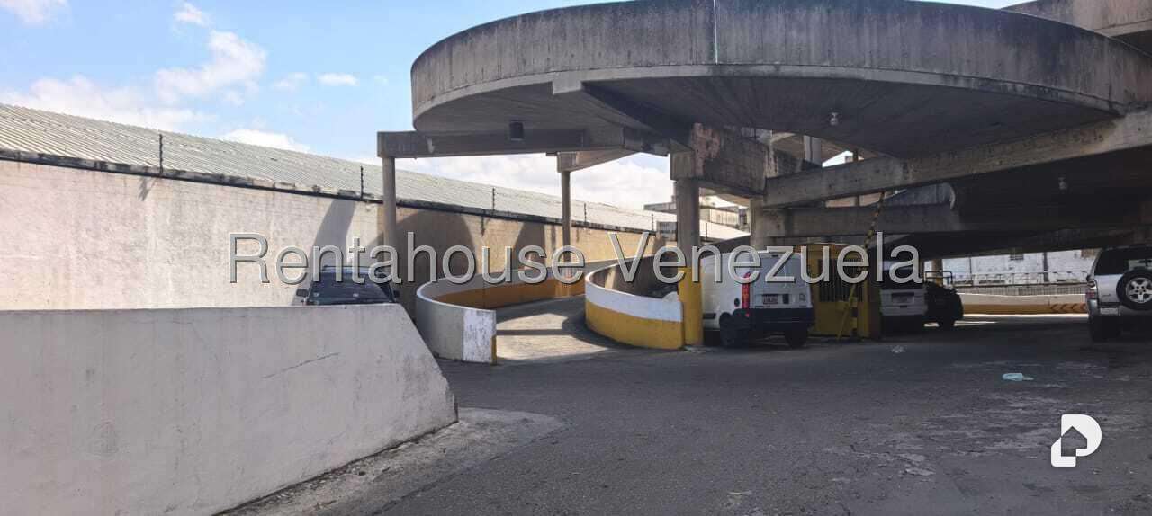 Local comercial en Catia, Caracas – 22