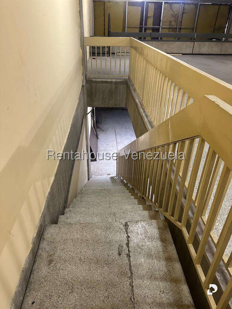 Local comercial en Catia, Caracas – 12