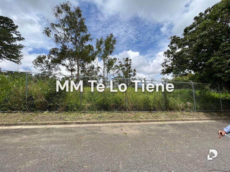 Terreno en Cerro Verde, Caracas – 2