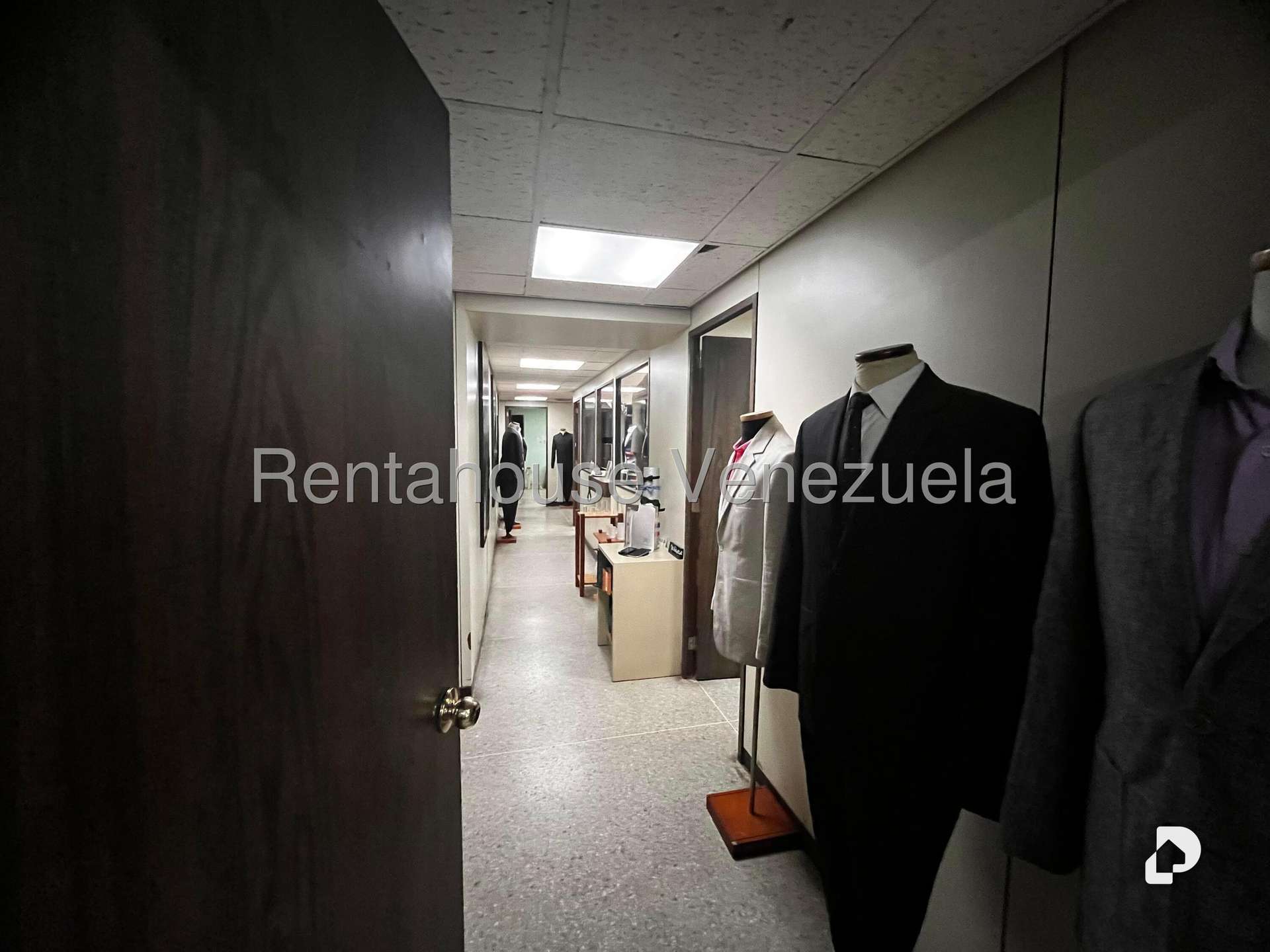 Local comercial en El Llanito, Caracas – 21
