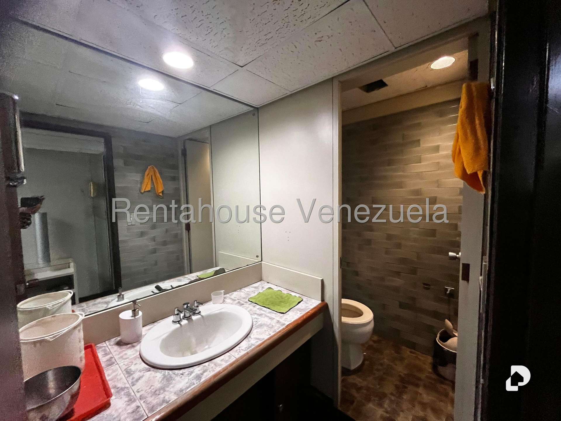 Local comercial en El Llanito, Caracas – 18
