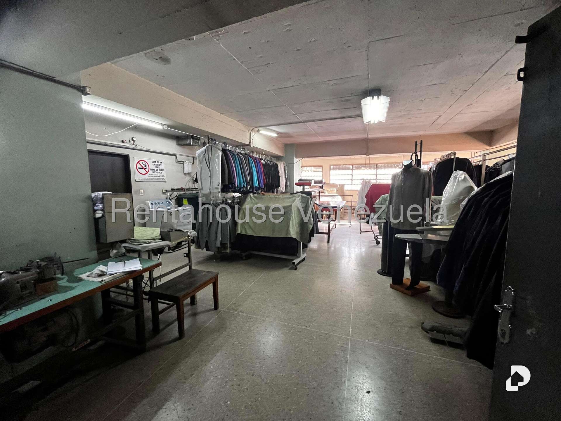 Local comercial en El Llanito, Caracas – 23