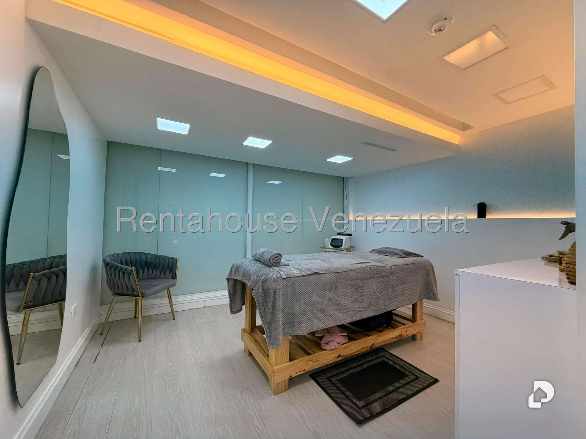 Local comercial en Las Mercedes, Caracas – 23