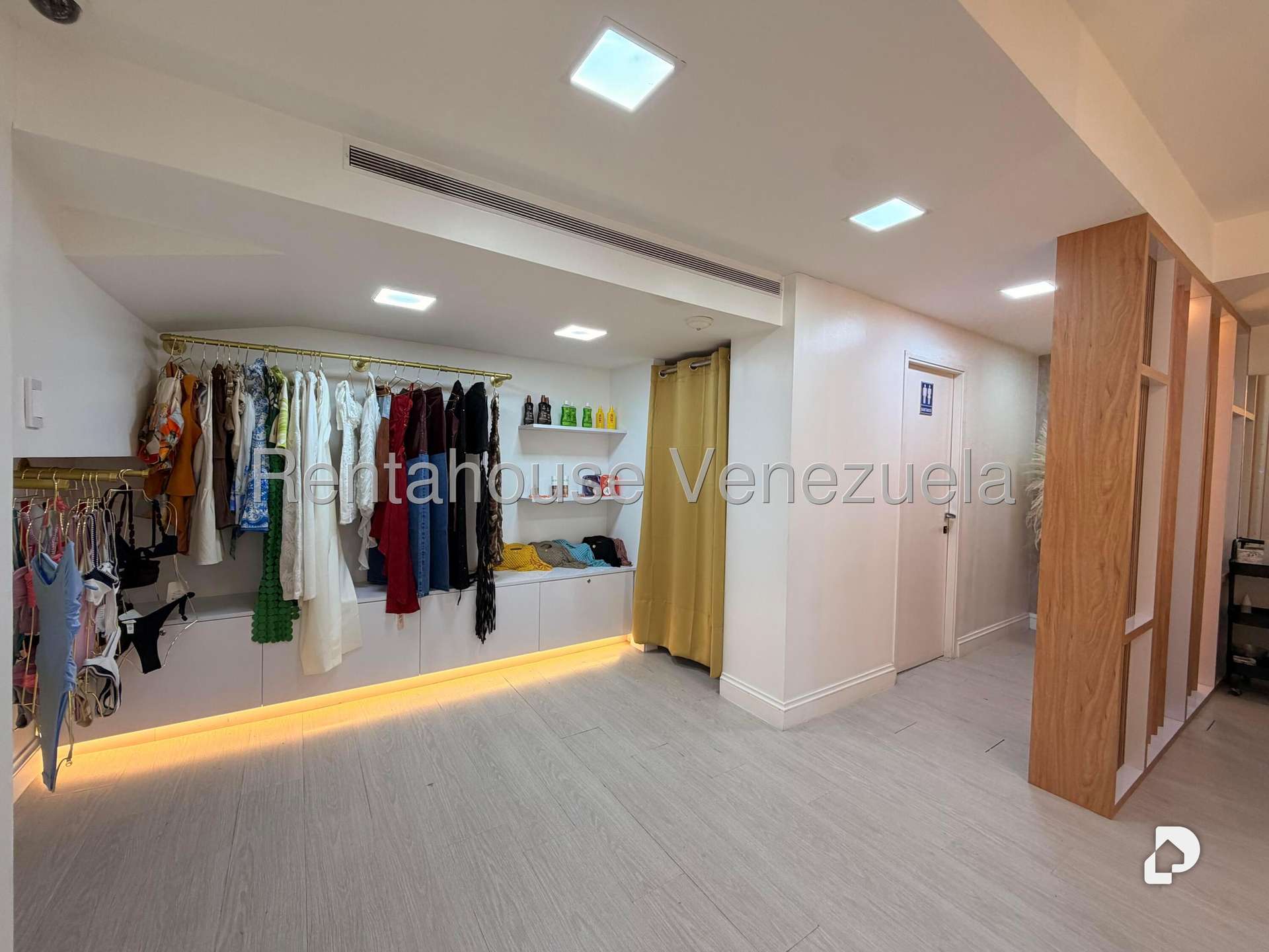 Local comercial en Las Mercedes, Caracas – 16