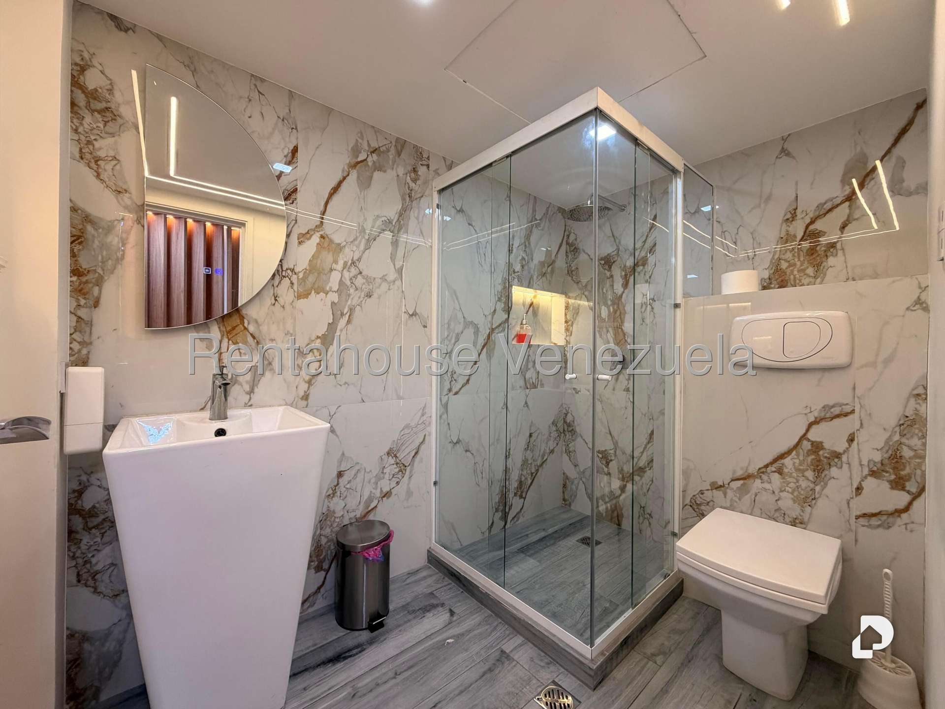 Local comercial en Las Mercedes, Caracas – 17