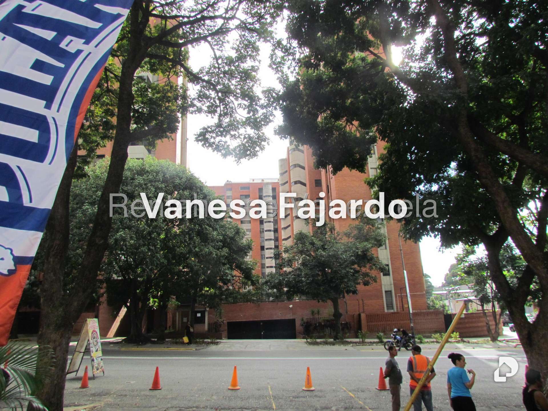 Local comercial en Los Dos Caminos, Caracas – 25