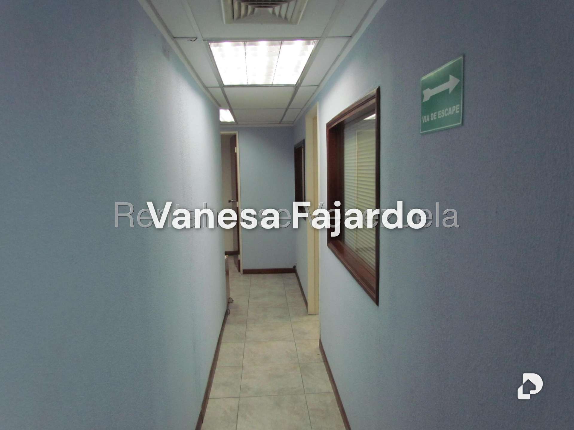 Local comercial en Los Dos Caminos, Caracas – 22