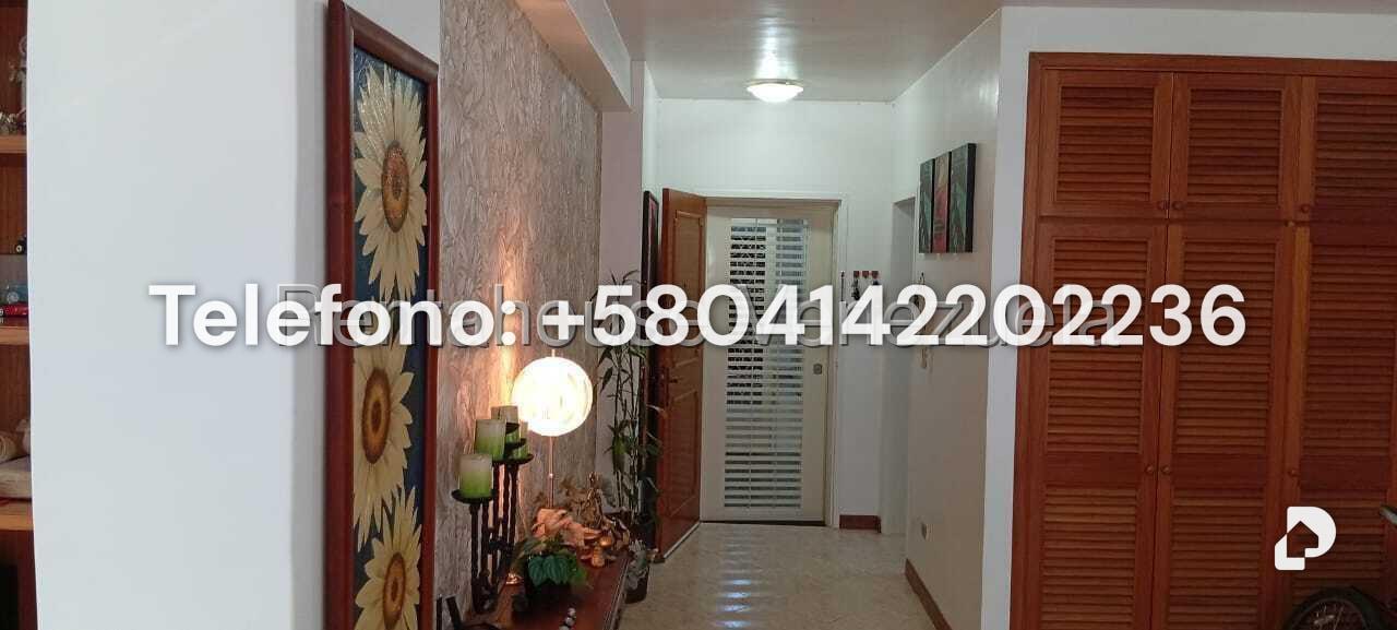 Apartamento en Altamira, Caracas – 4