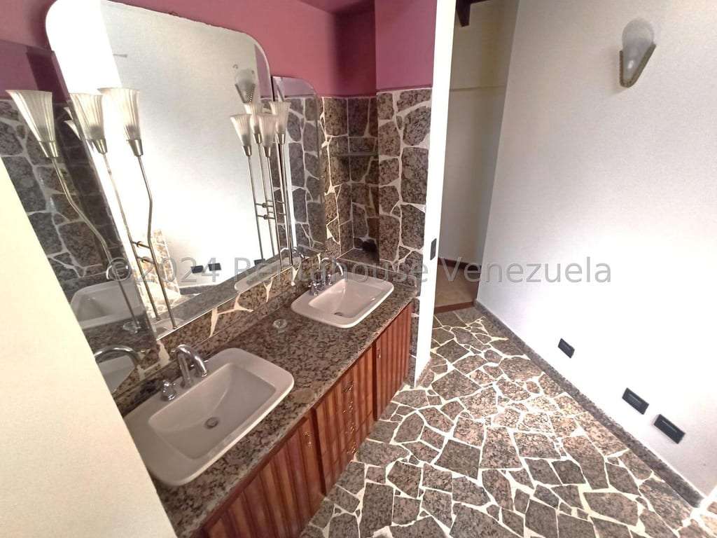 Casa en Oripoto, Caracas