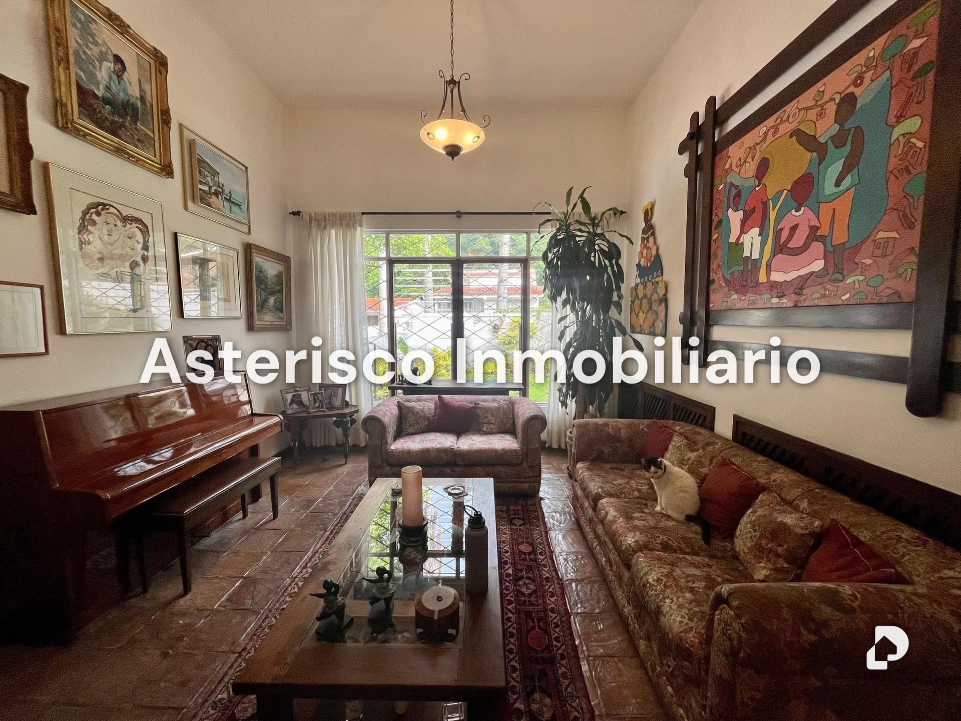 Casa en Santa Marta, Caracas – 2