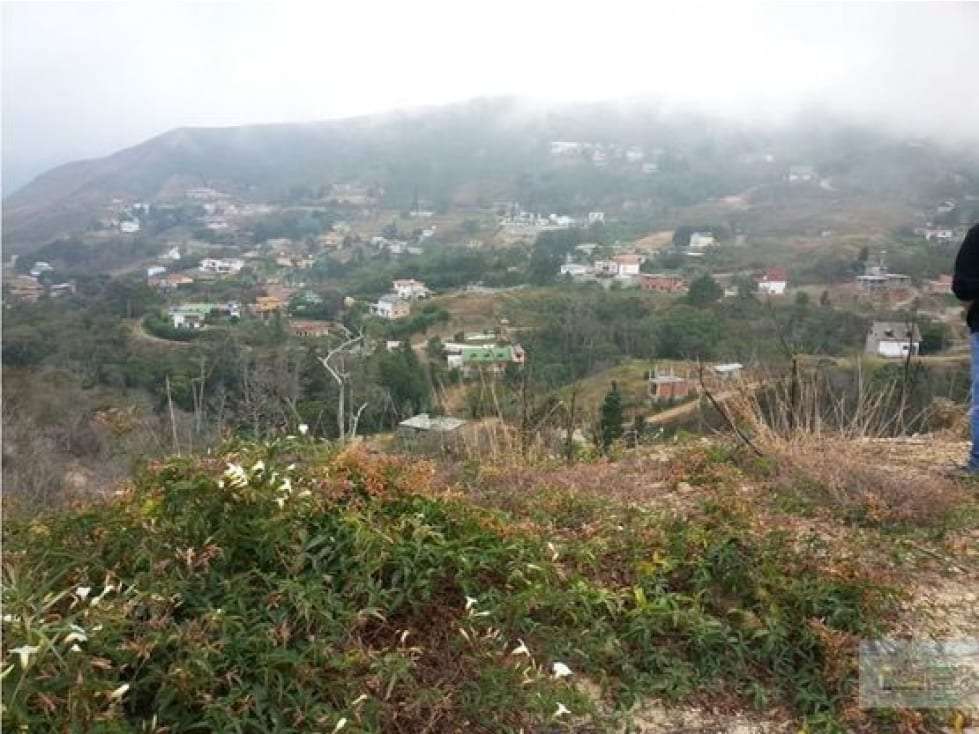 Land in El Junquito, Caracas - 1