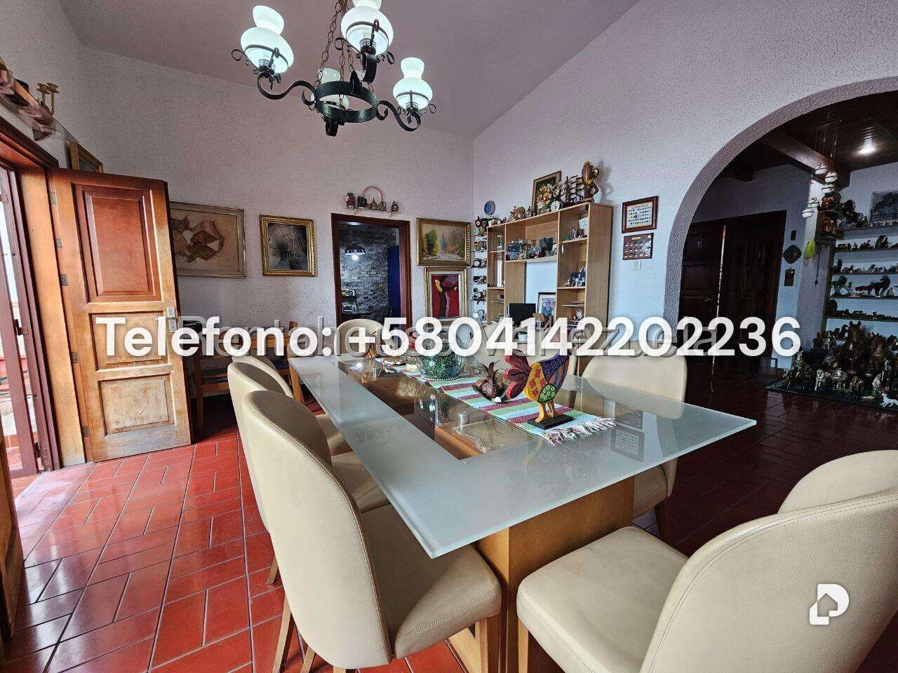 Casa en Los Palos Grandes, Caracas – 17