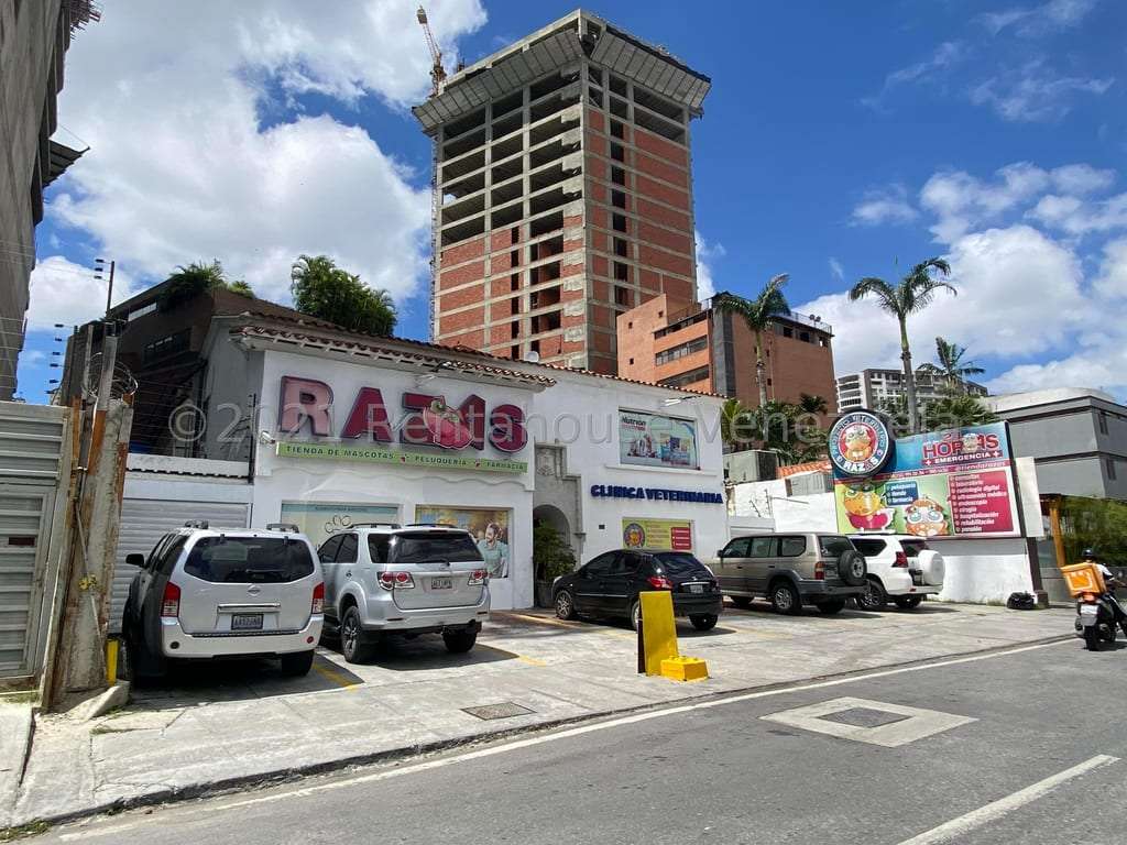 Local comercial en Las Mercedes, Caracas - 1