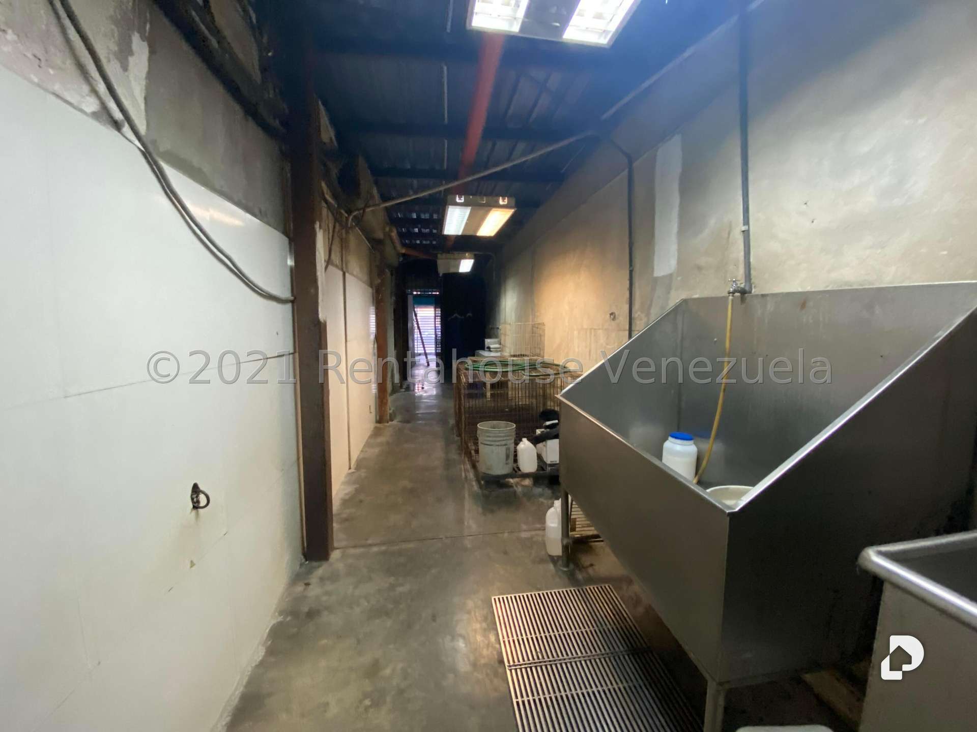 Local comercial en Las Mercedes, Caracas – 30