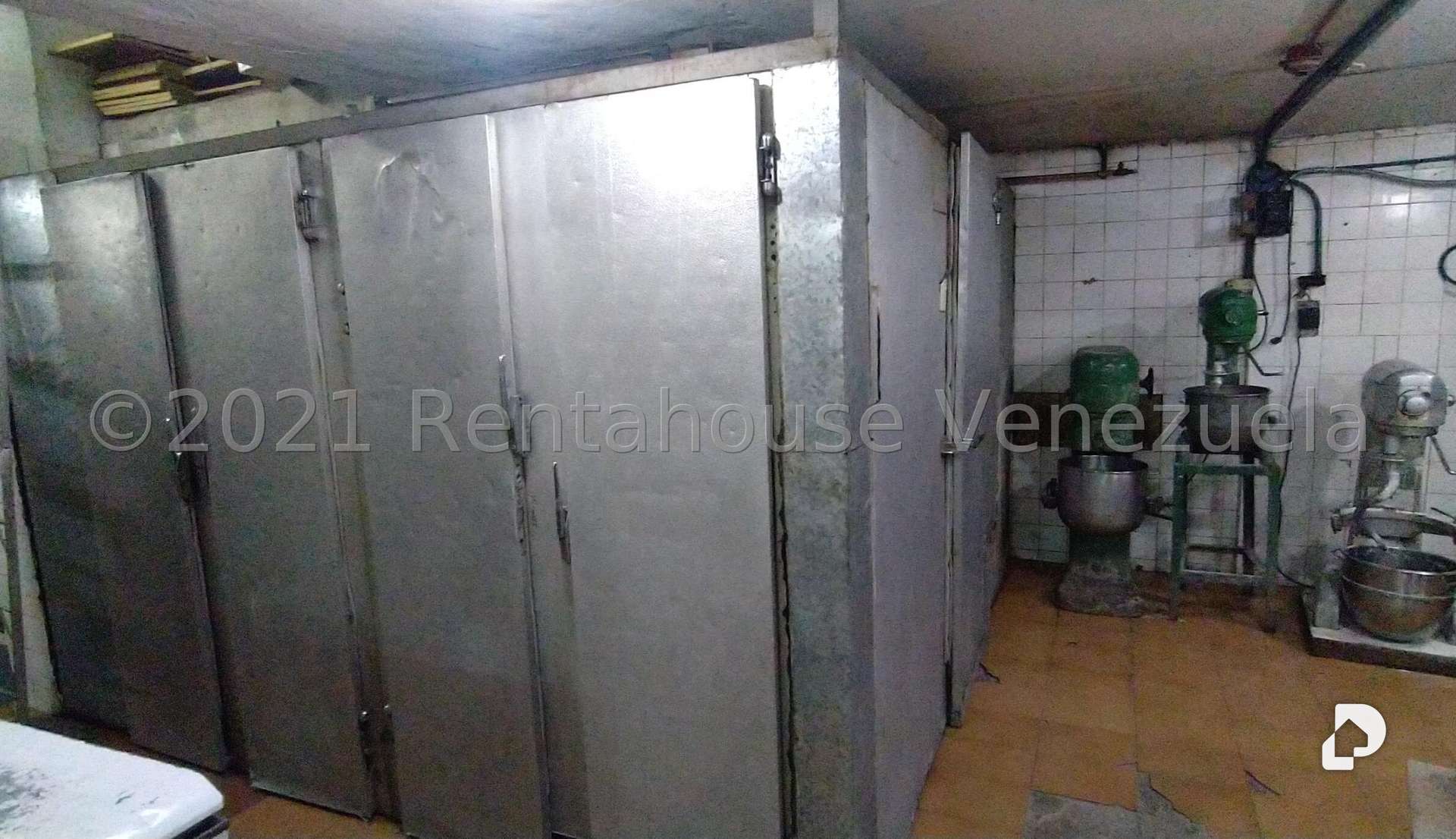 Local comercial en Las Acacias, Caracas – 19