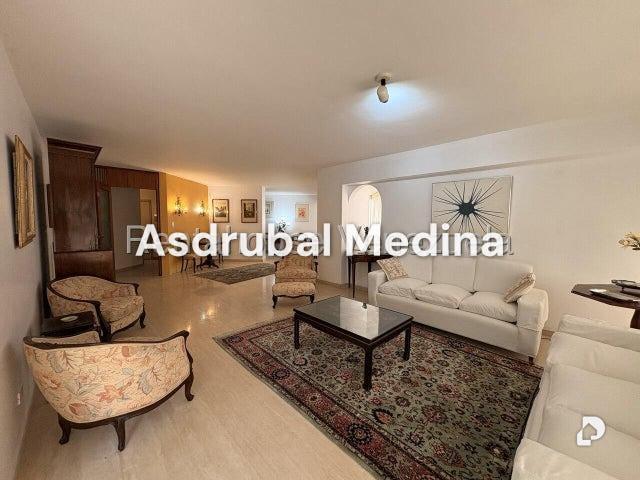 Apartamento en Altamira, Caracas – 3