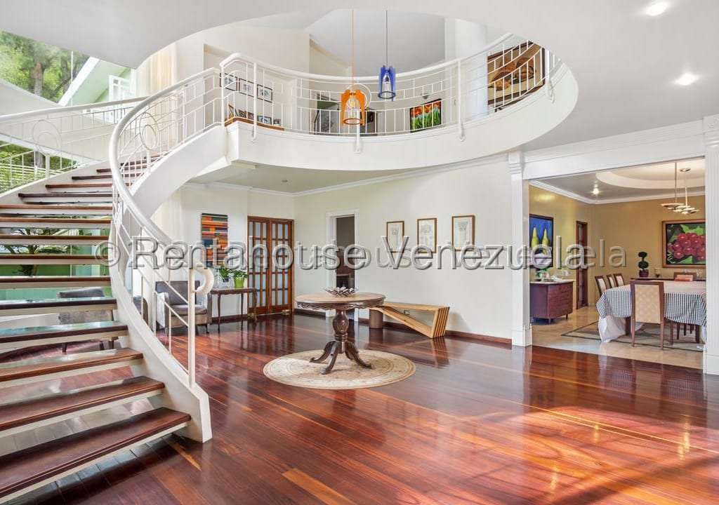 Casa en La Lagunita Country Club, Caracas