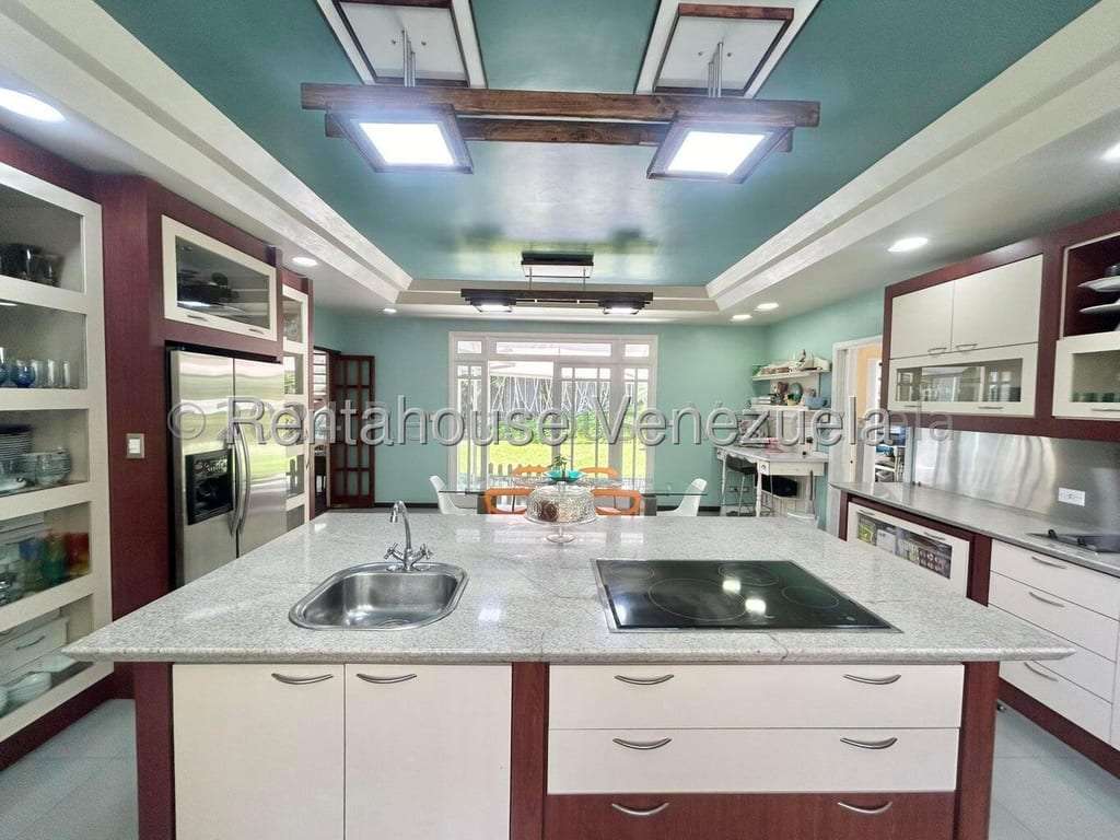 Casa en La Lagunita Country Club, Caracas