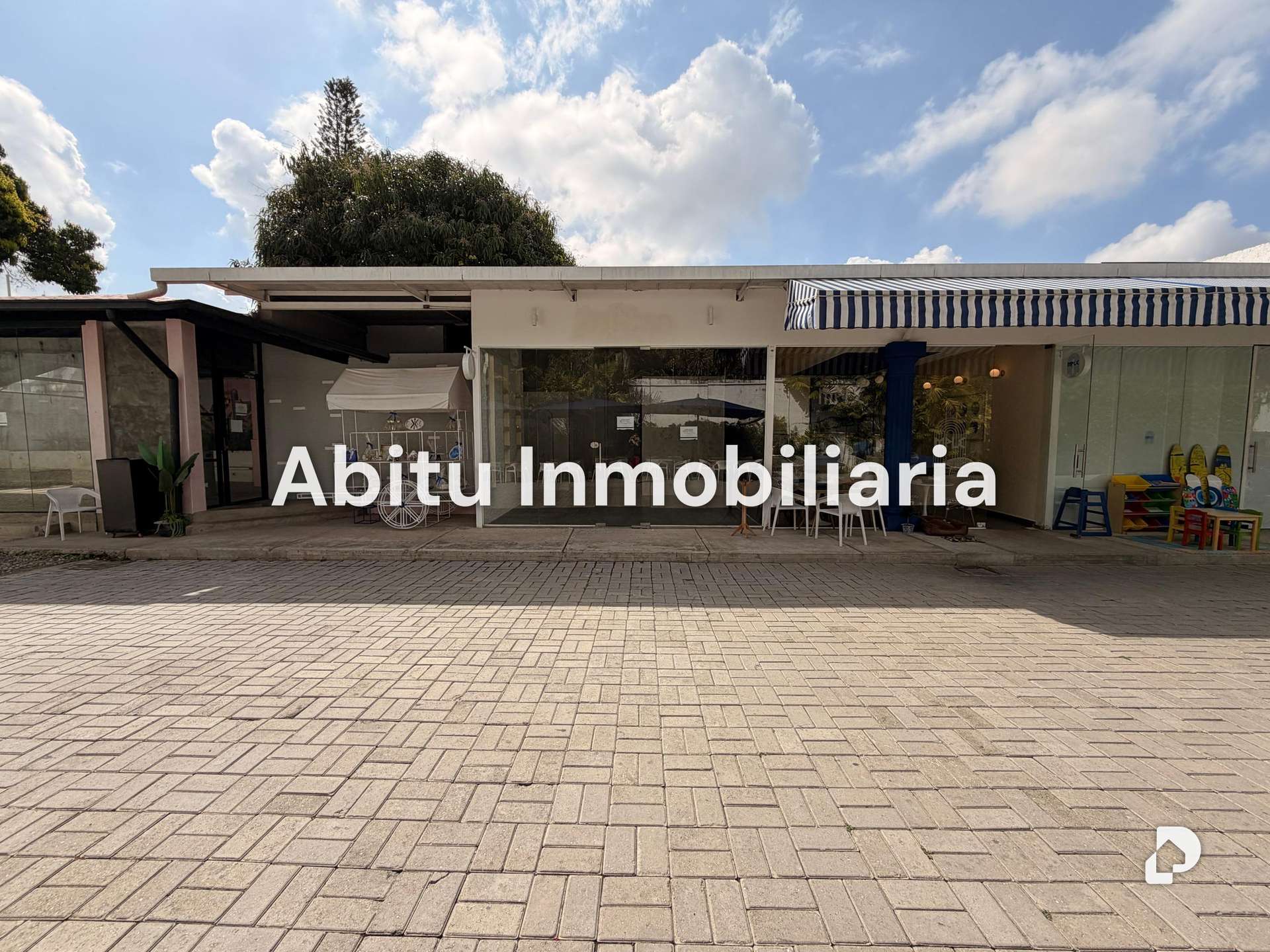 Local comercial en La Castellana, Caracas – 6