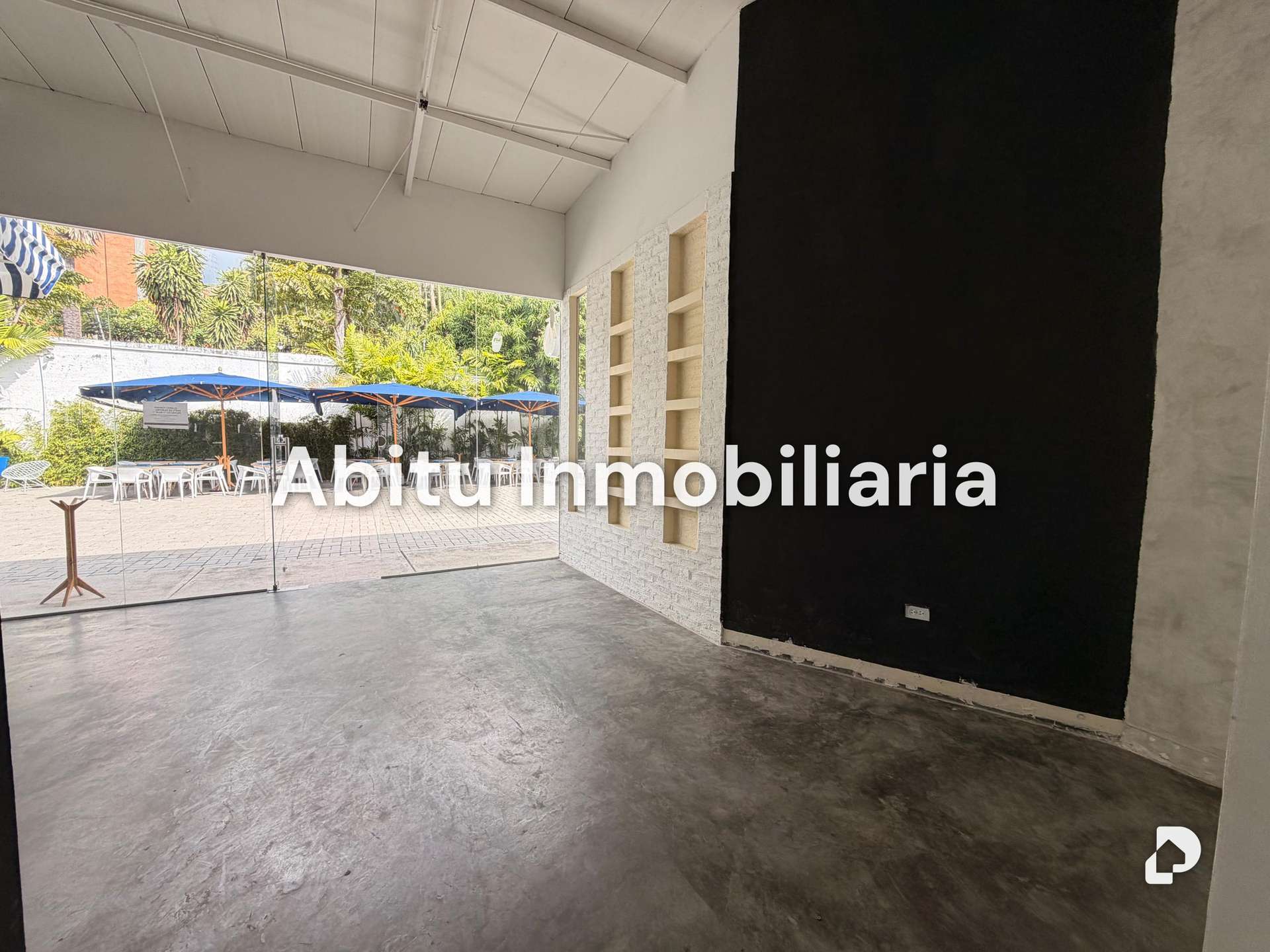 Local comercial en La Castellana, Caracas – 4