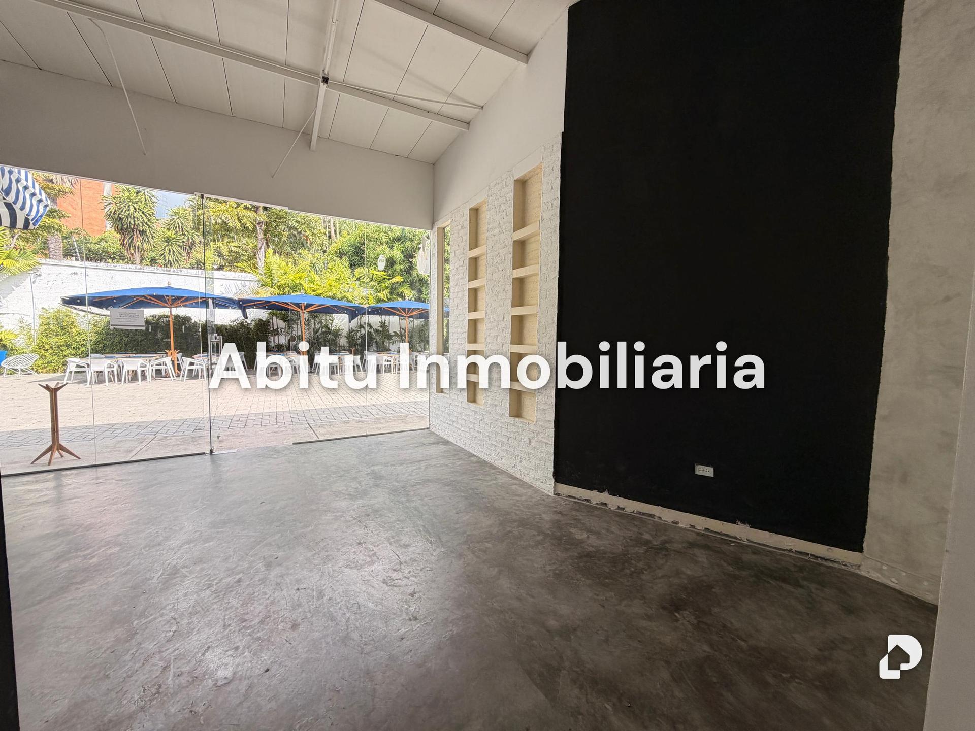 Local comercial en La Castellana, Caracas – 4