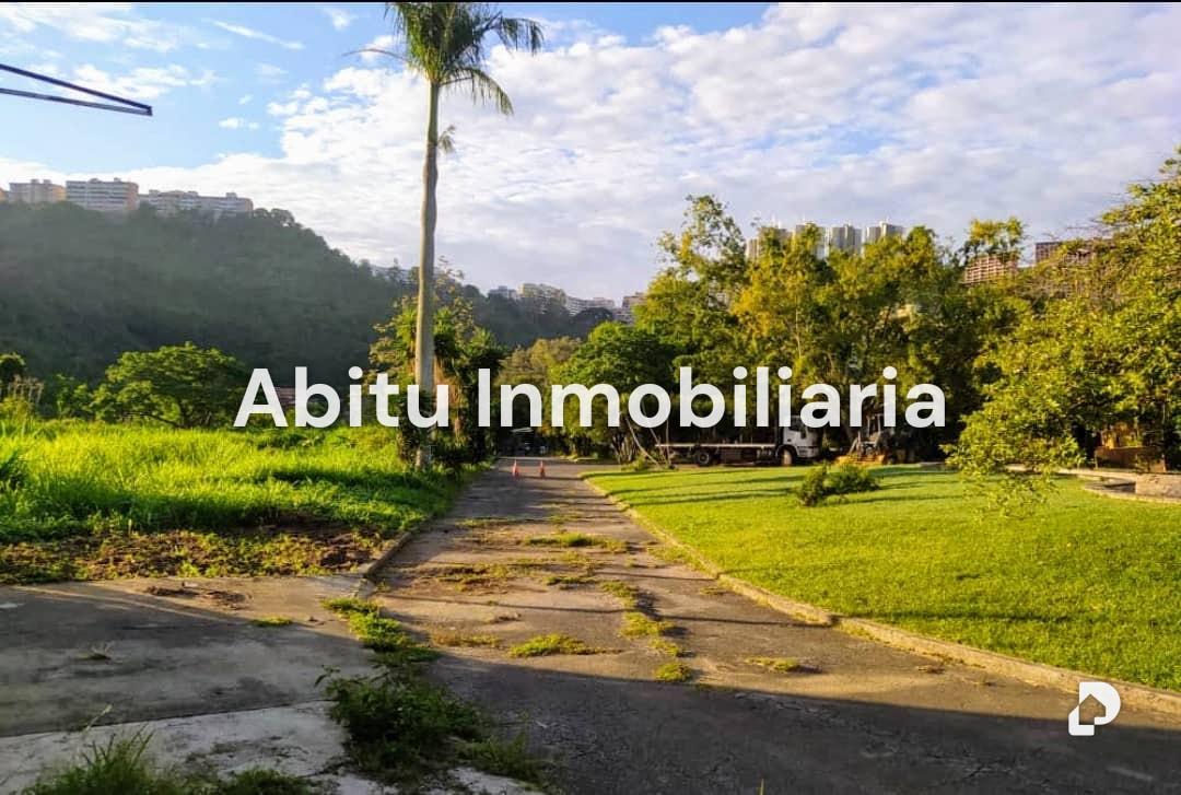 Terreno en Santa Inés, Caracas – 3