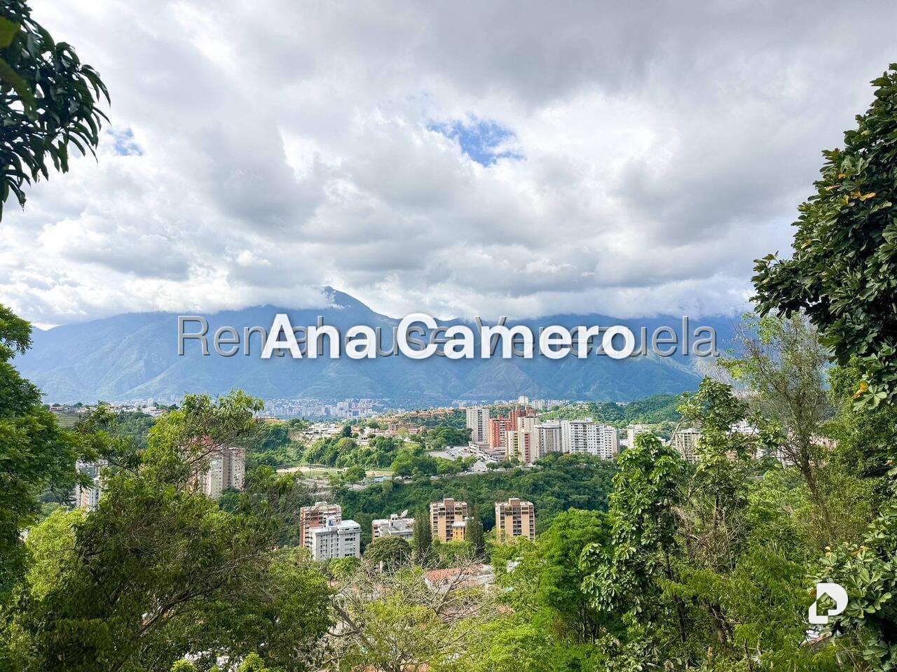 Casa en Cerro Verde, Caracas – 14