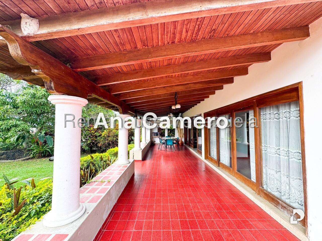 Casa en Cerro Verde, Caracas – 20
