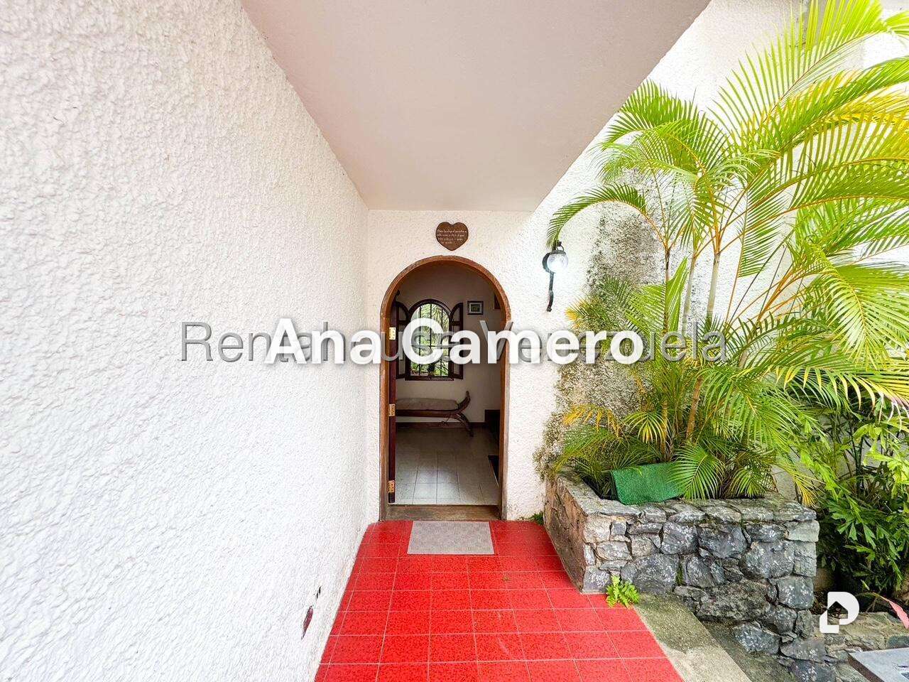 Casa en Cerro Verde, Caracas – 16