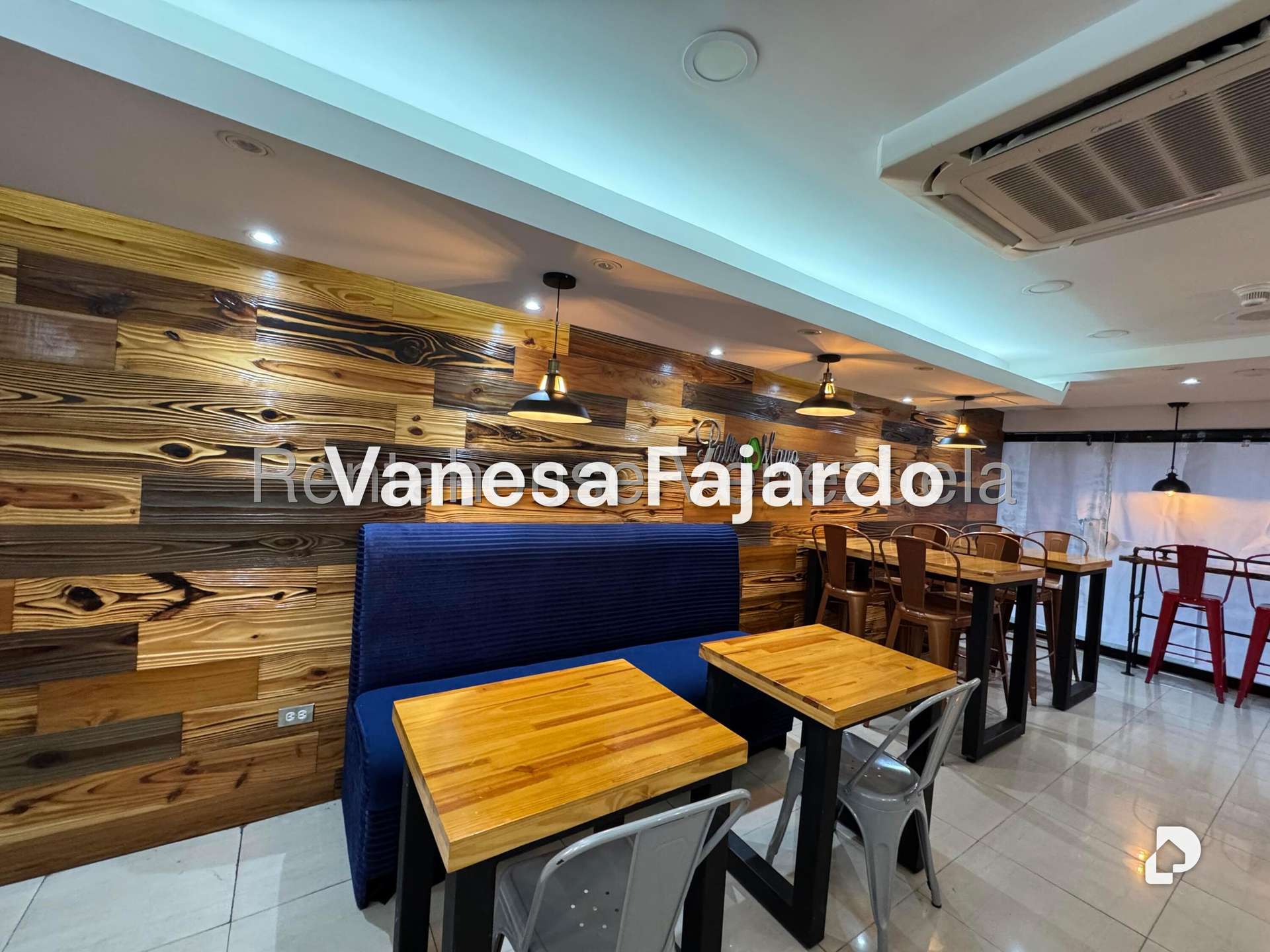 Local comercial en Santa Fe Norte, Caracas – 19