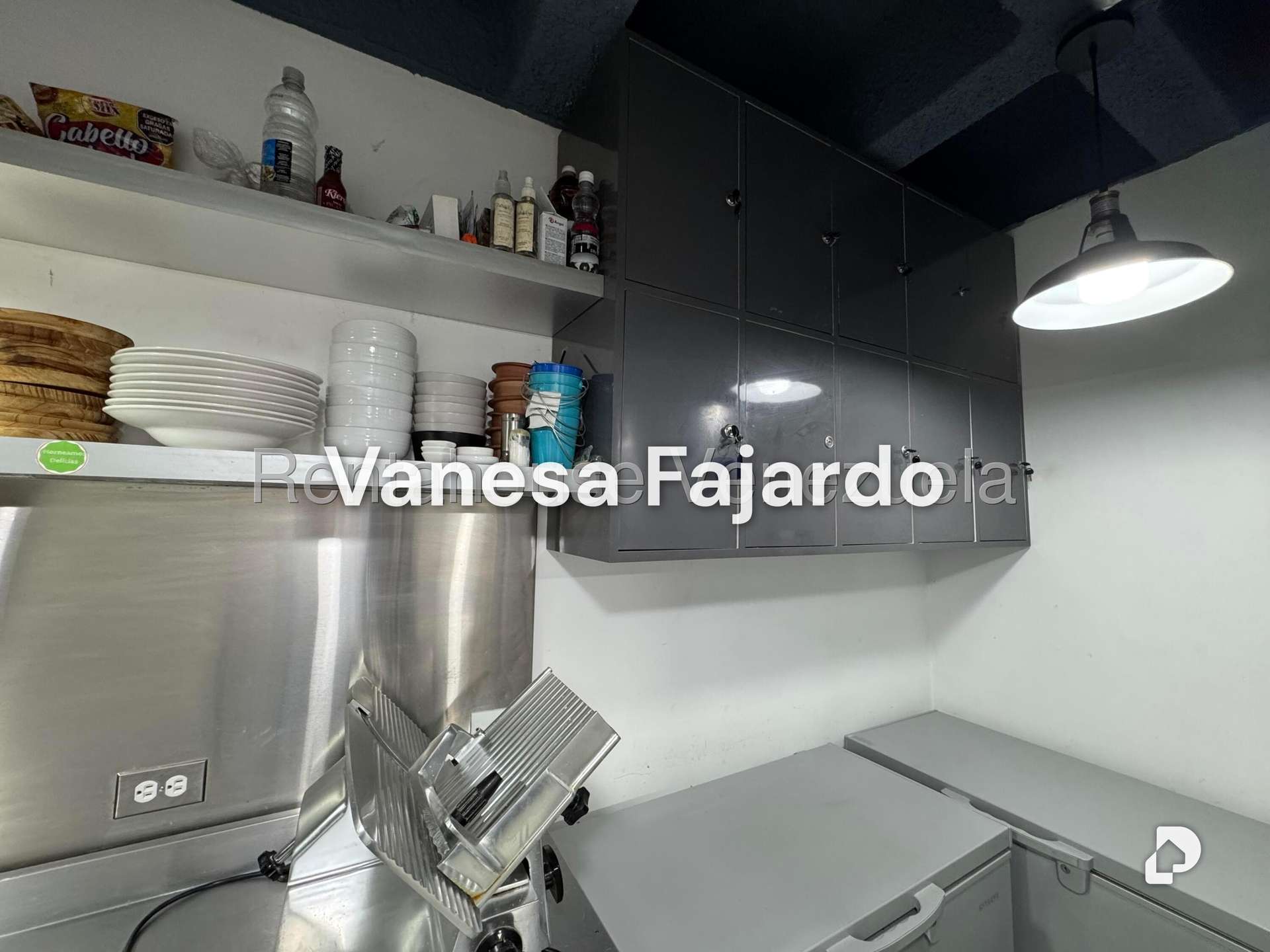 Local comercial en Santa Fe Norte, Caracas – 12