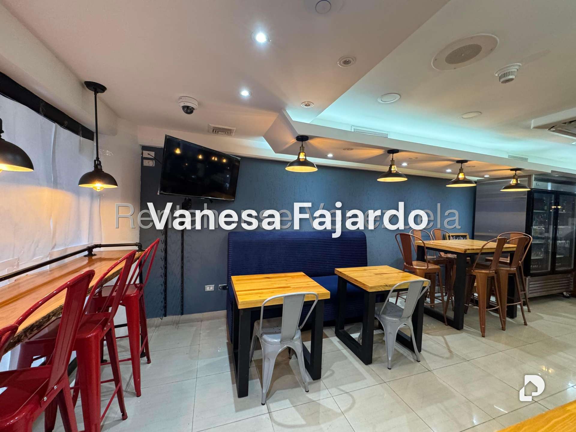 Local comercial en Santa Fe Norte, Caracas – 2