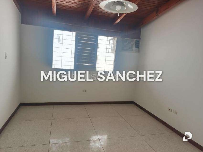 Casa en Prados Del Este, Caracas – 11