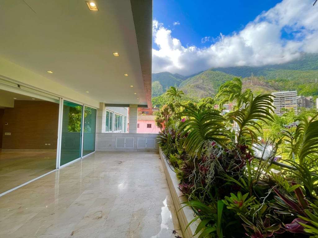 Apartamento en Altamira, Caracas - 1