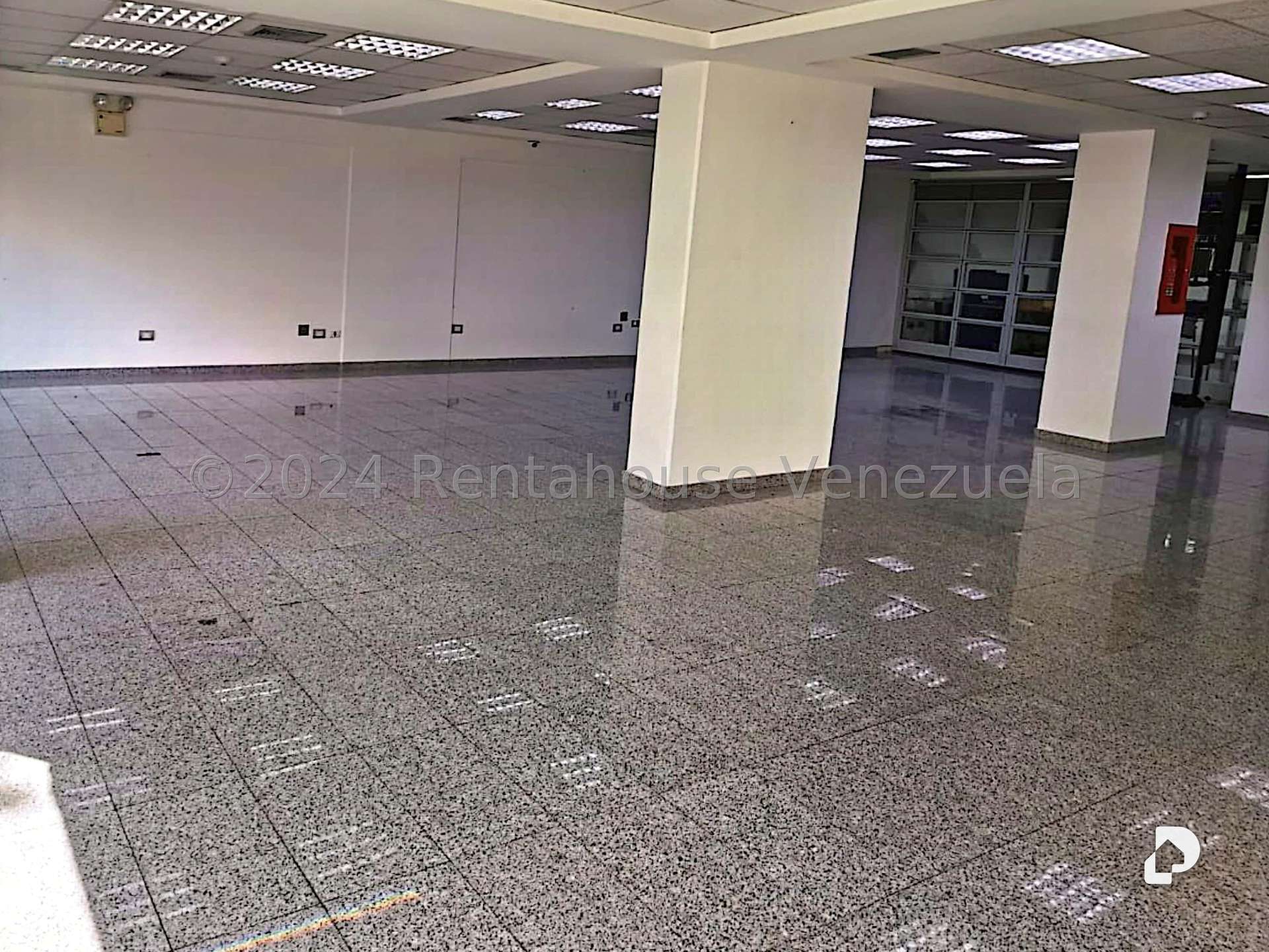 Local comercial en El Rosal, Caracas – 4