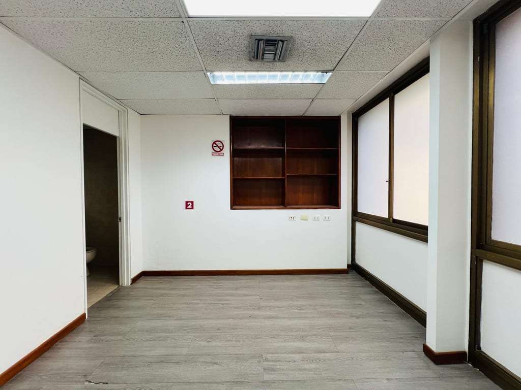 Oficina en Chuao, Caracas - 1