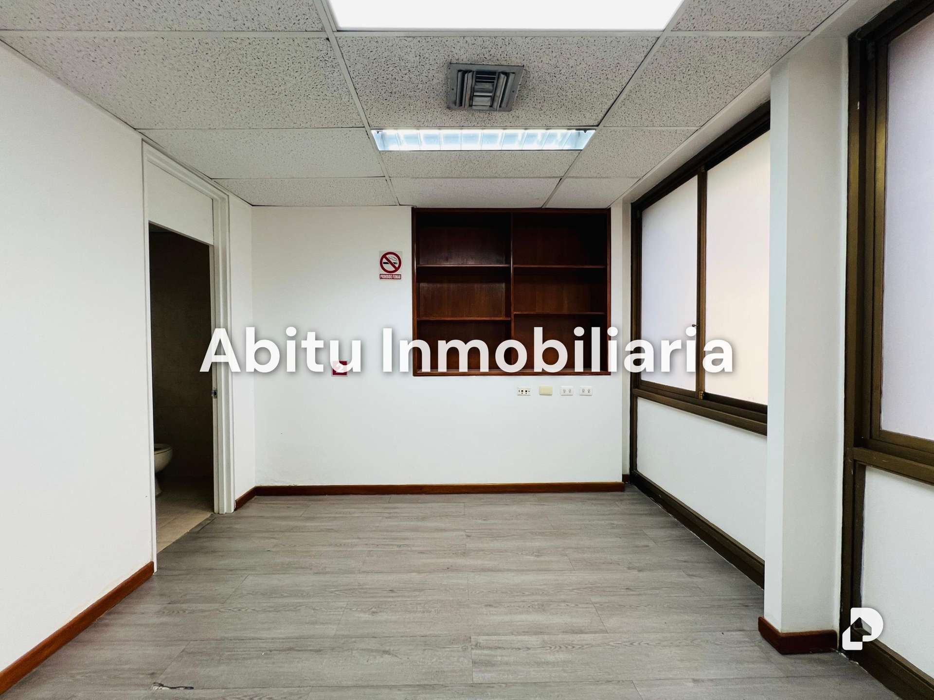 Oficina en Chuao, Caracas – 1
