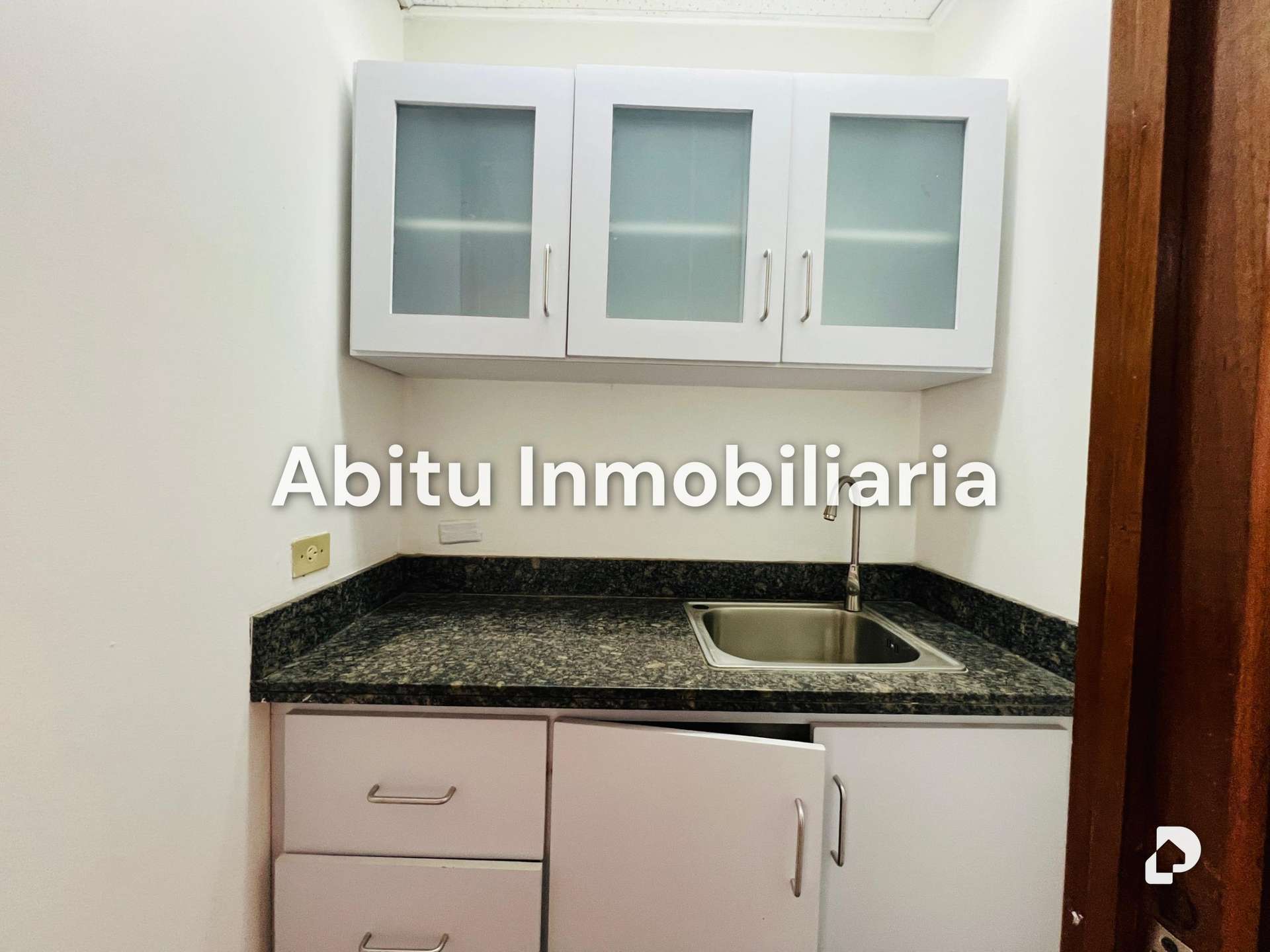 Oficina en Chuao, Caracas – 2