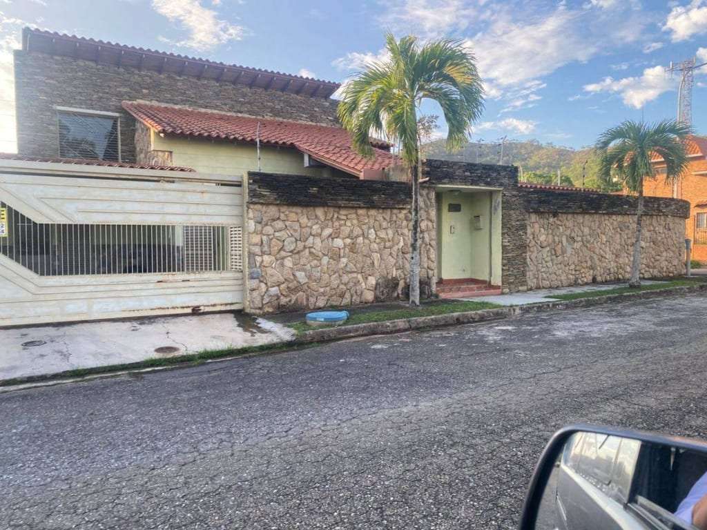 Casa en Altos de Guataparo, Valencia - 1