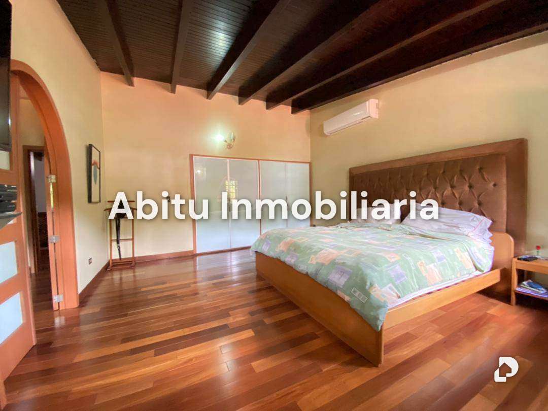 Casa en Macaracuay, Caracas – 13