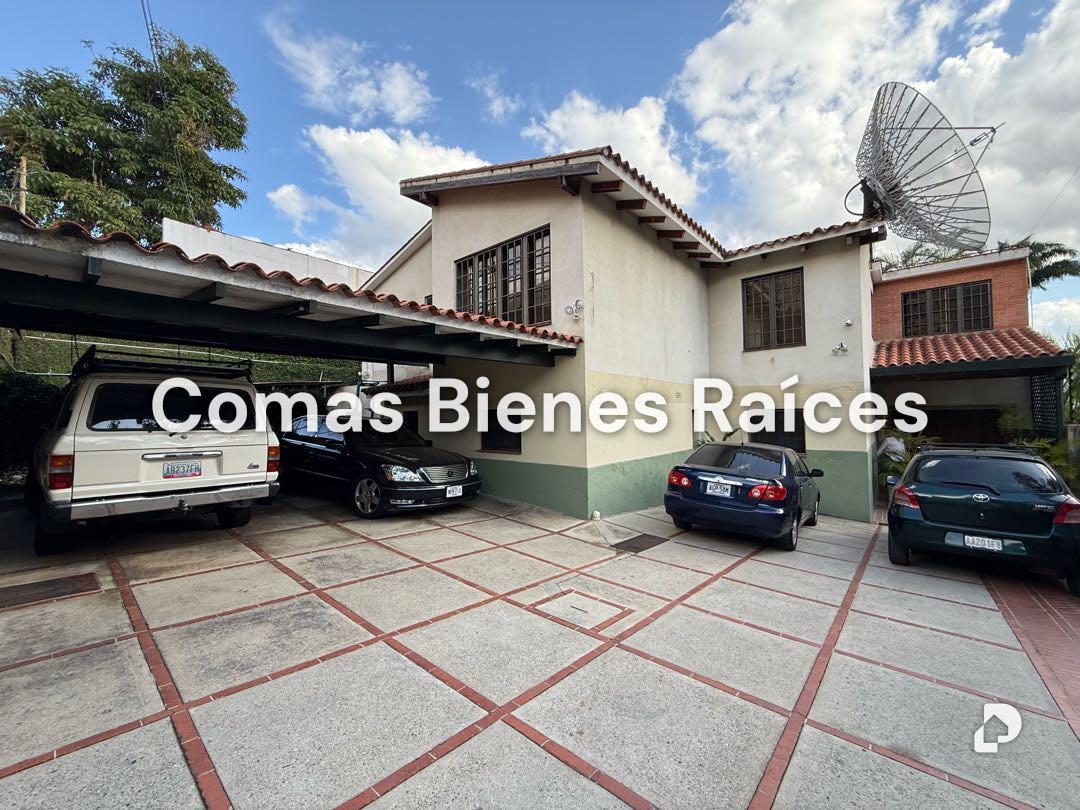 Casa en Los Palos Grandes, Caracas – 2