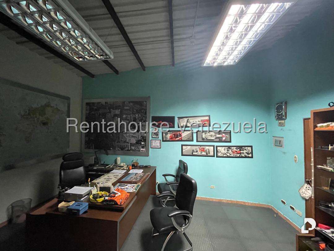 Galpón en Boleíta Sur, Caracas – 28