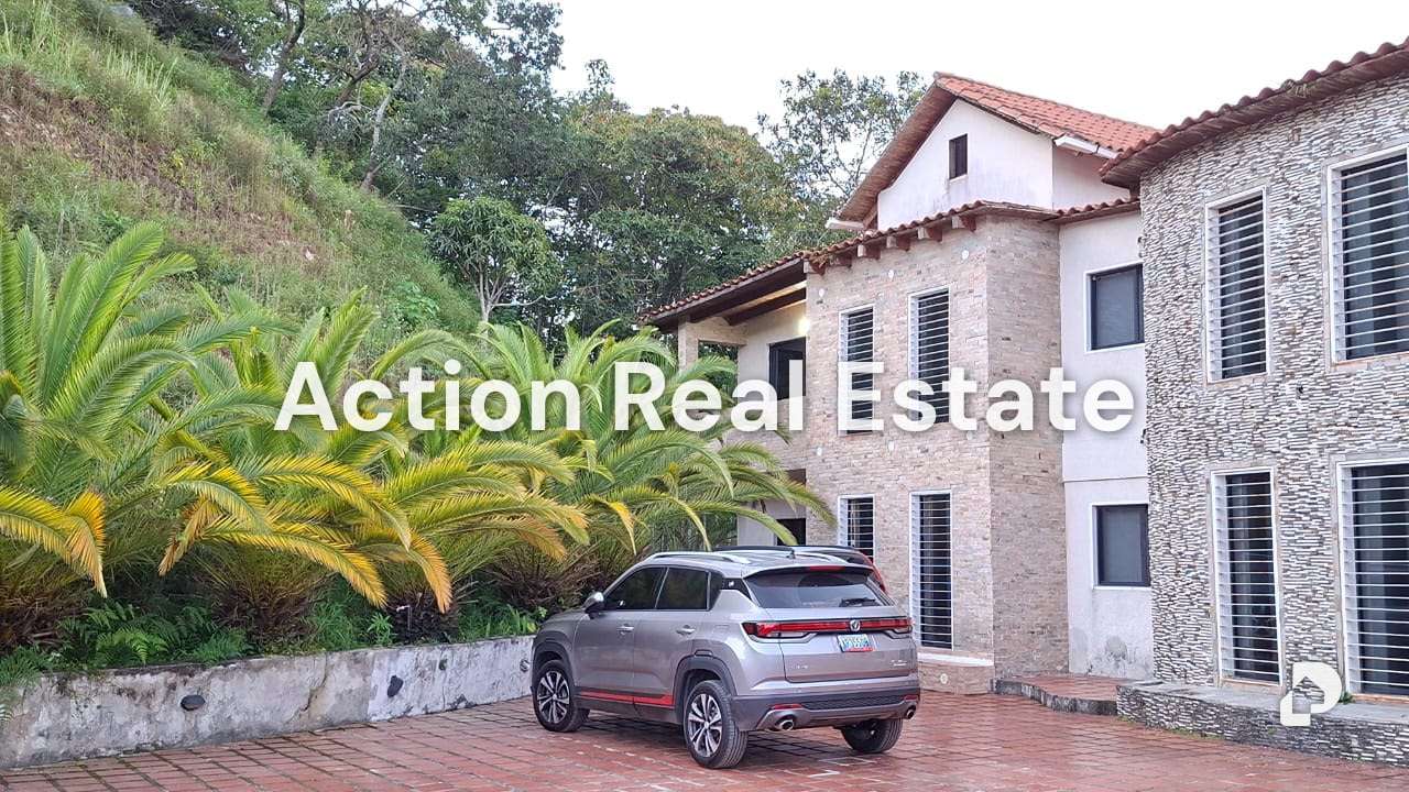Casa en Colinas de Carrizal, Altos Mirandinos – 1
