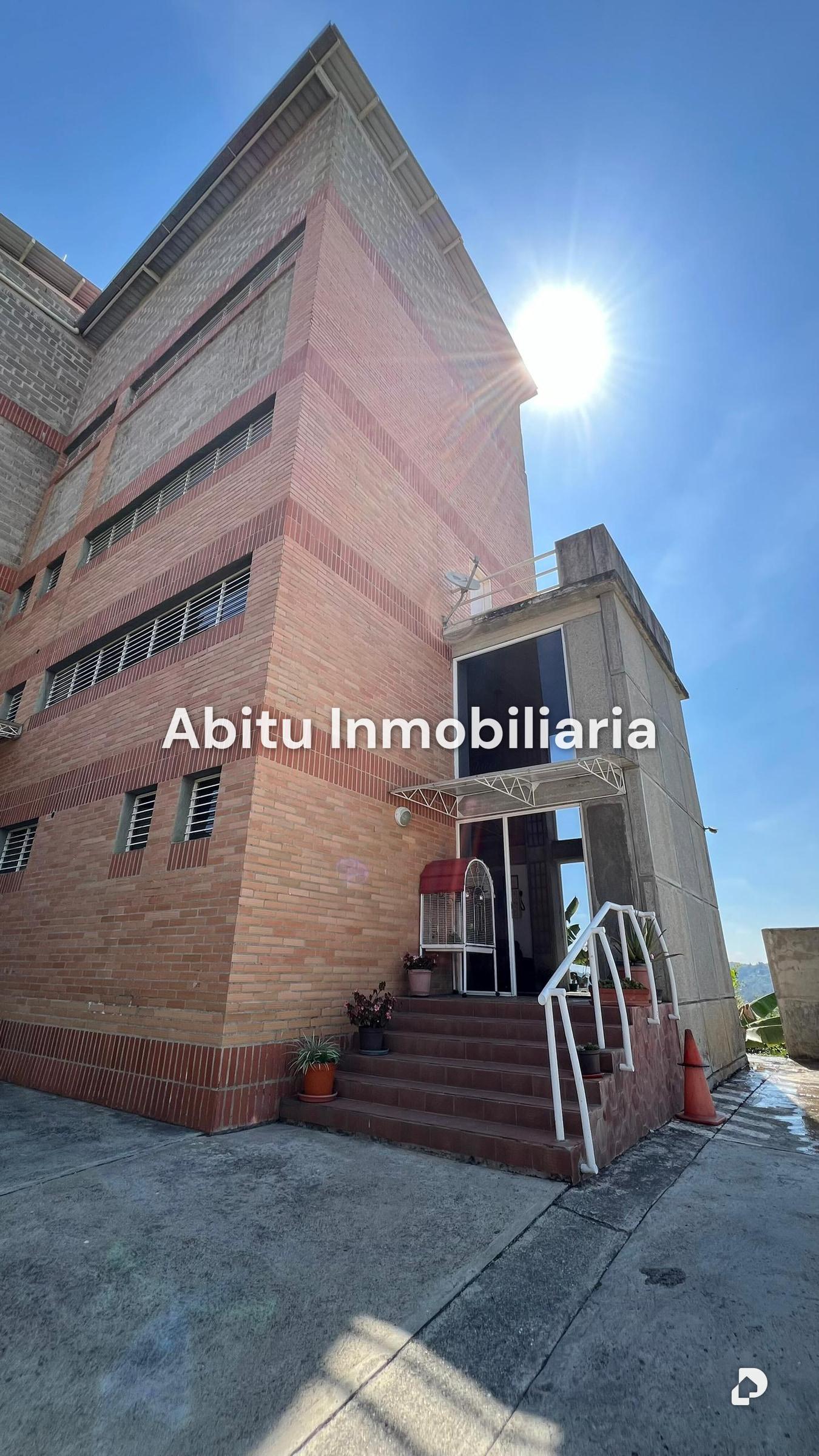 Building in San Antonio de Los Altos, Altos Mirandinos – 2